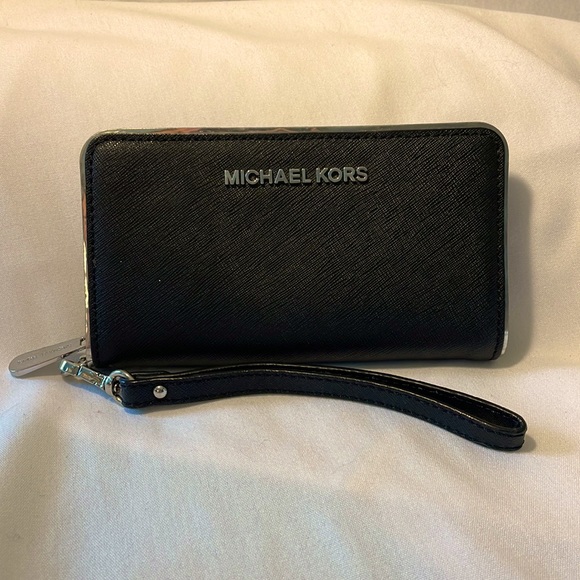 Michael Kors Handbags - Michael Kors Black Leather Wristlet Wallet
